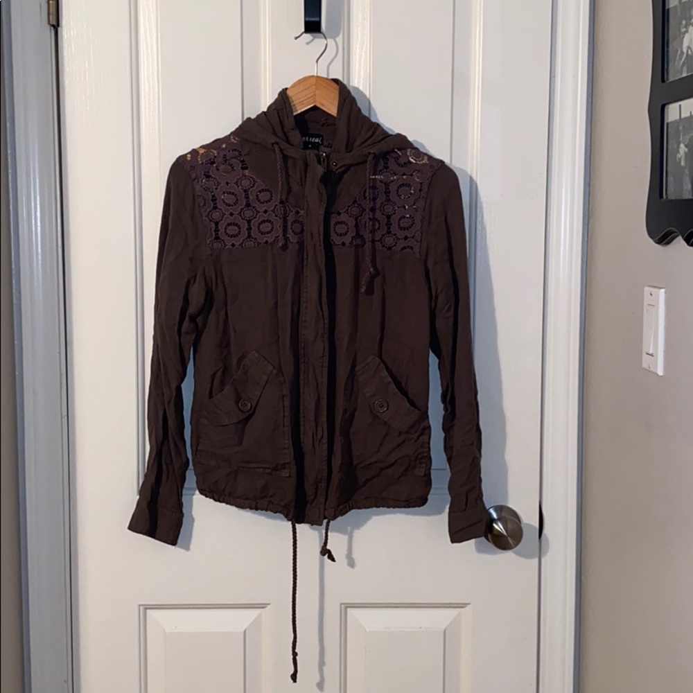 Light weight jacket